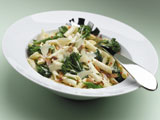 PENNE WITH TENDERSTEM® BROCCOLI, BACON AND CRÈME FRAICHE